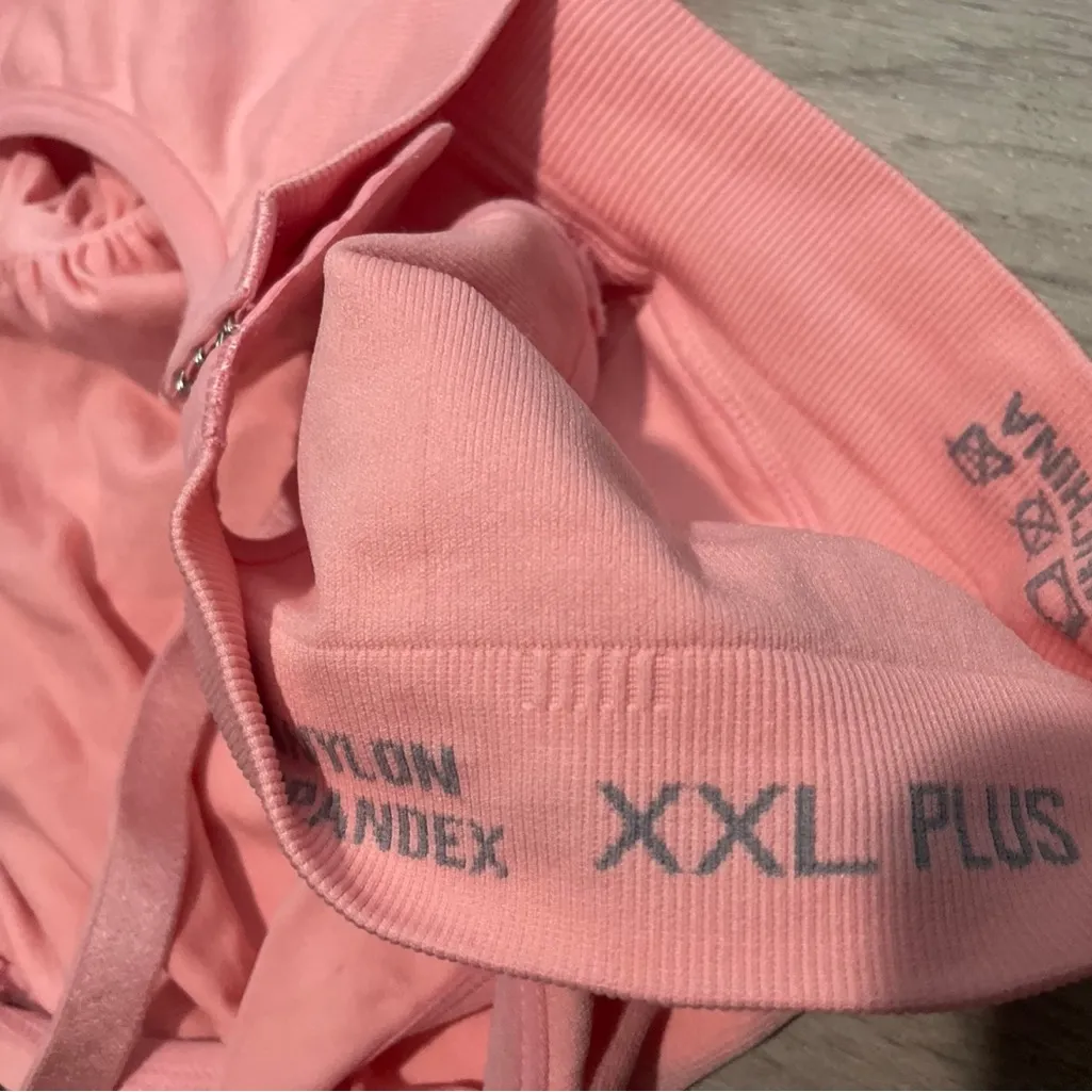 Elegant Soft Pink Sports Bra - Image 2