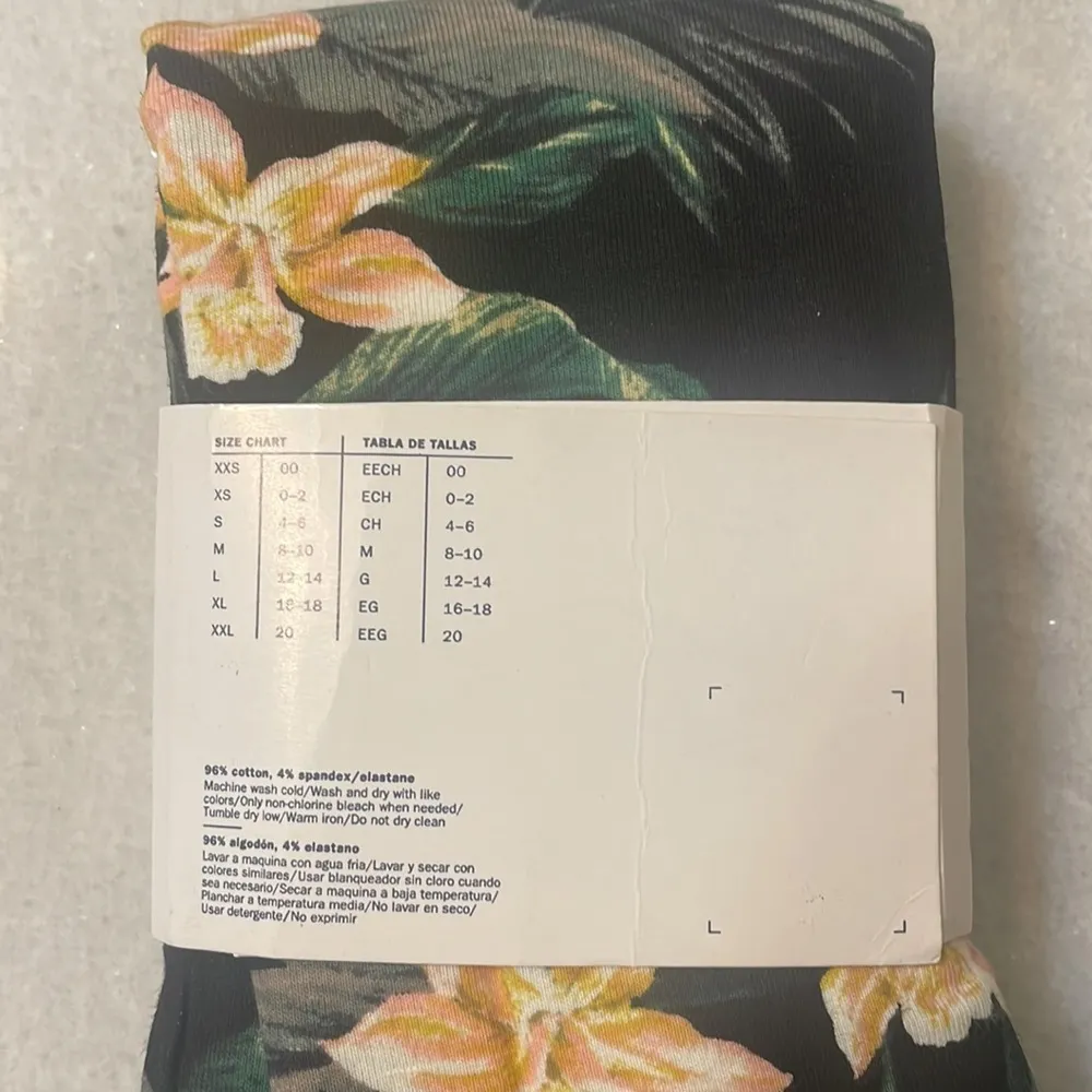 Old Navy leggings woman’s black tropical orange floral pant NEW high rise Sz S - Image 3