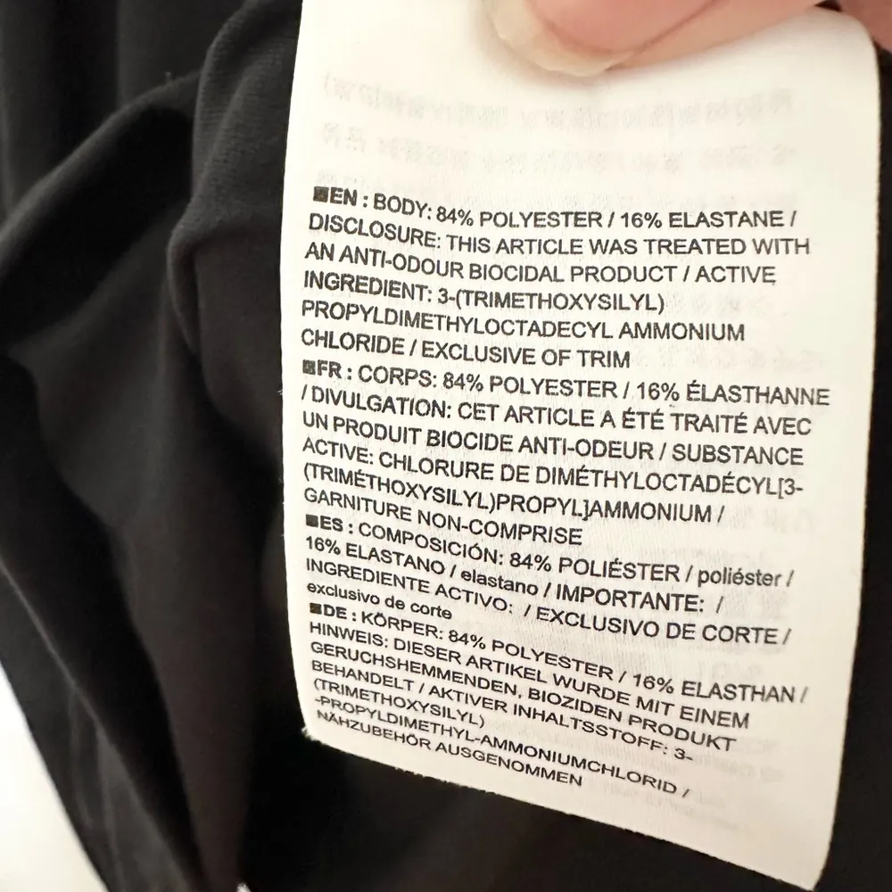 Arc’teryx Soltera Black Dress Travel UPF 50 Women’s sz SP mini V-neck sleeveless - Image 3