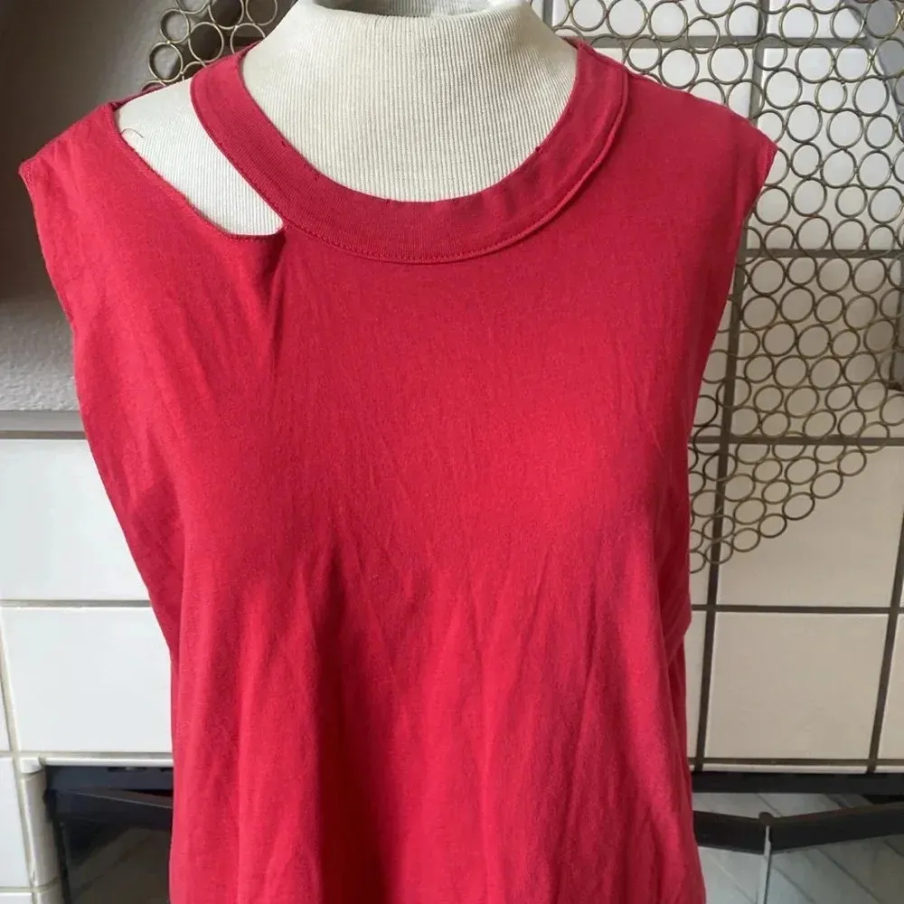Red distressed cut out n: philanthropy t shirt size extra large - Image 5