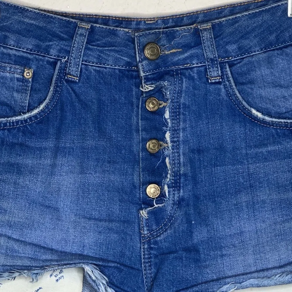 Zara Denim‎ Cut-Off Shorts - Image 3
