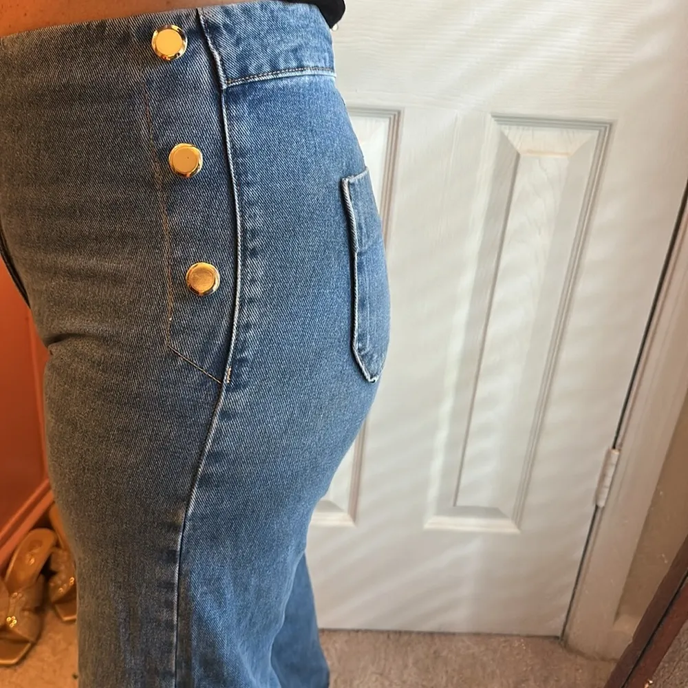 High Waist Cropped Flare Jeans Gold Button Details - Image 8