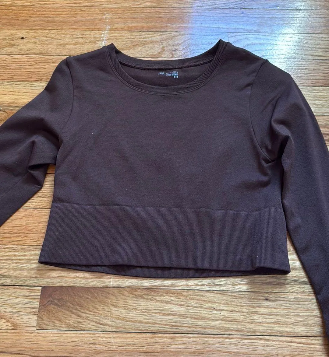 Long Sleeve Crop Top - Image 9