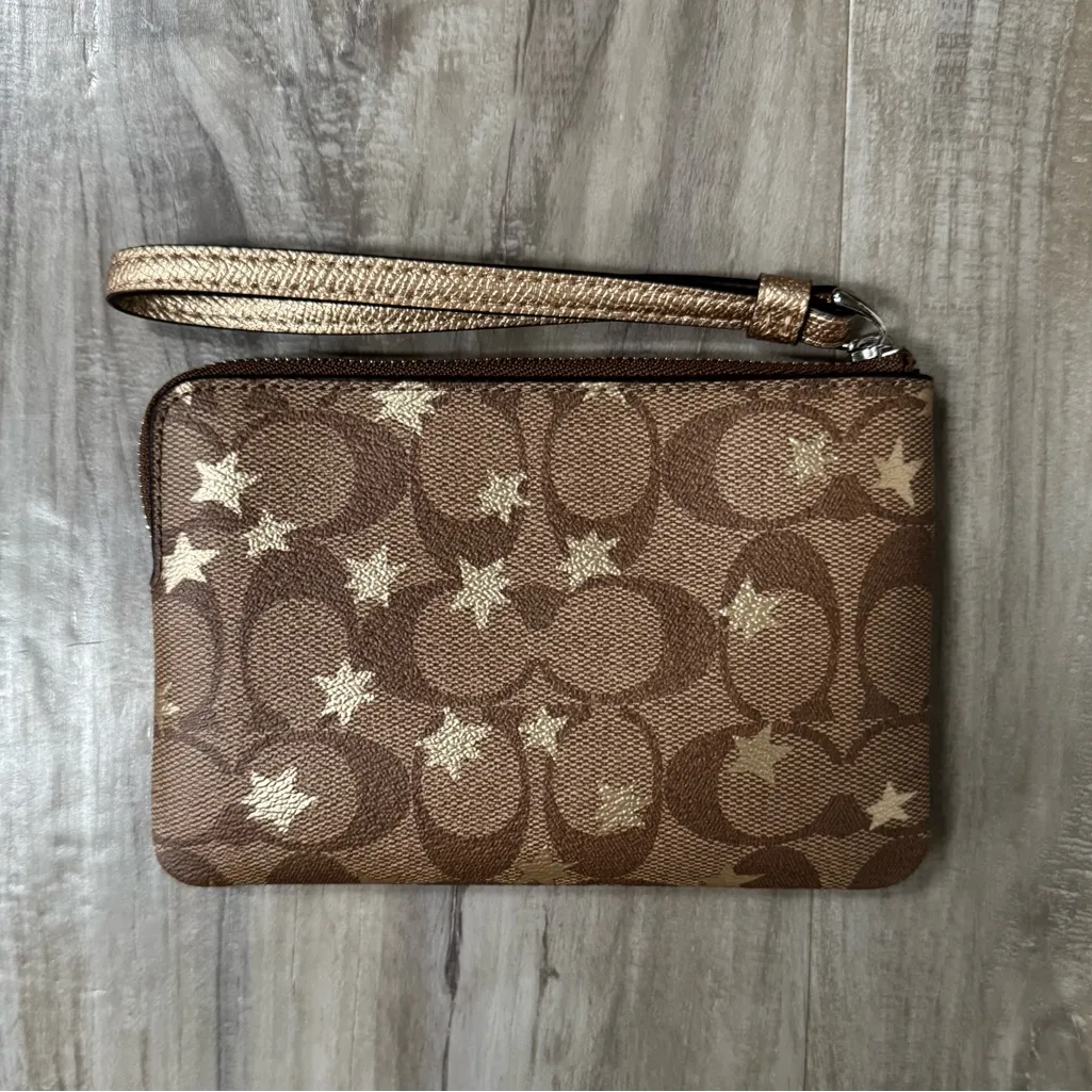 Coach NWT -  Khaki Wristlet with Star Pattern - Image 2
