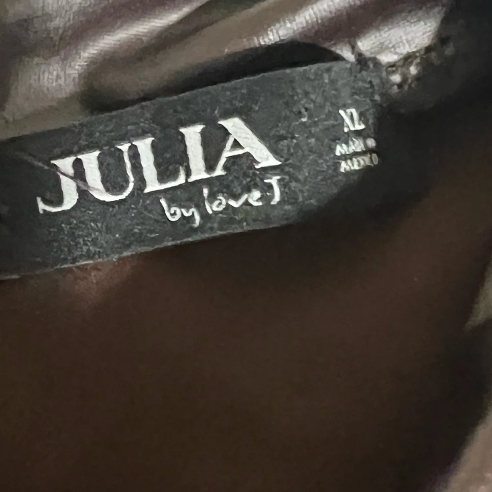 Long sleeve pleather thin material top Size XL Brown - Image 4