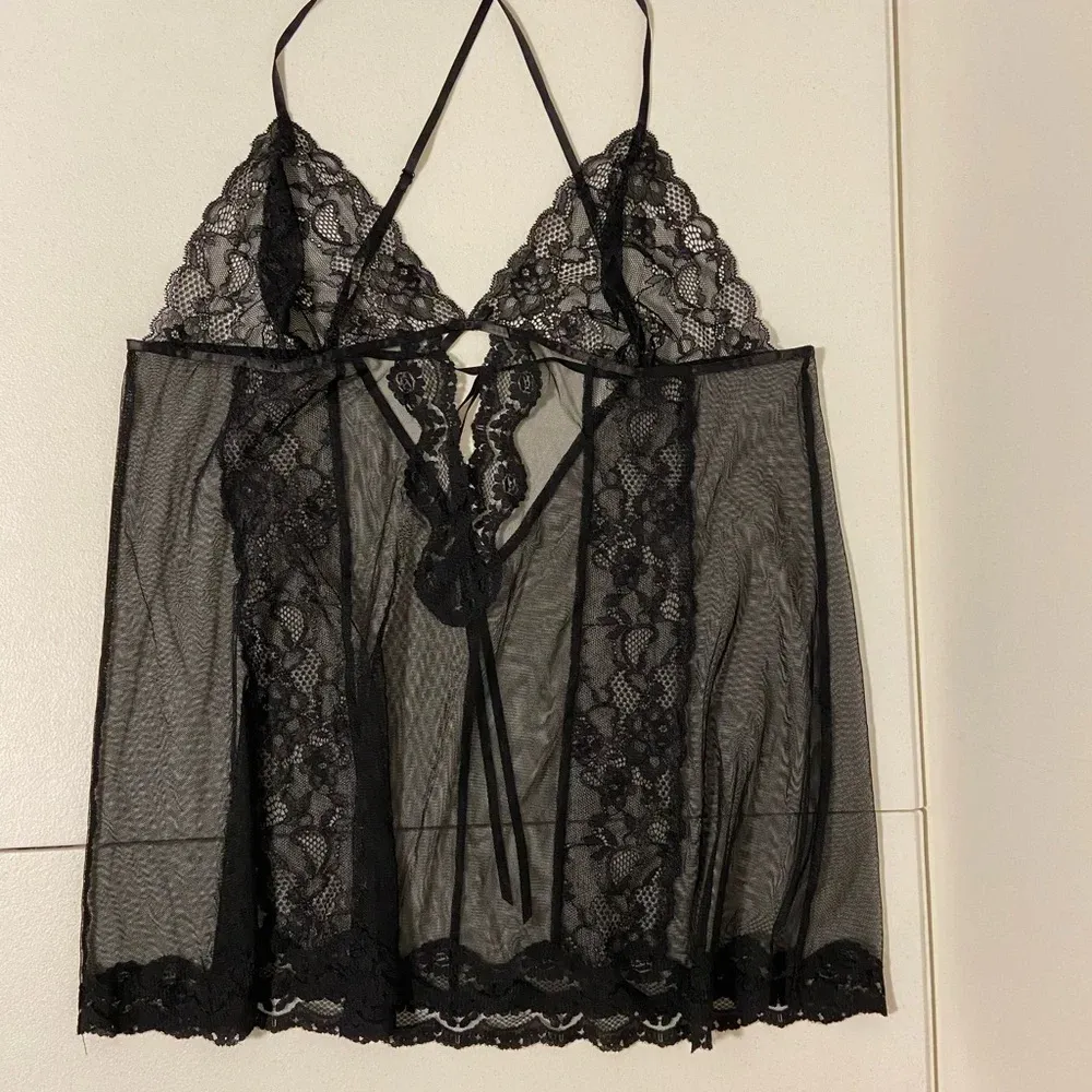 EUC | Women’s lace lingerie top — under bust 34.5”‎ Black Size L - Image 3