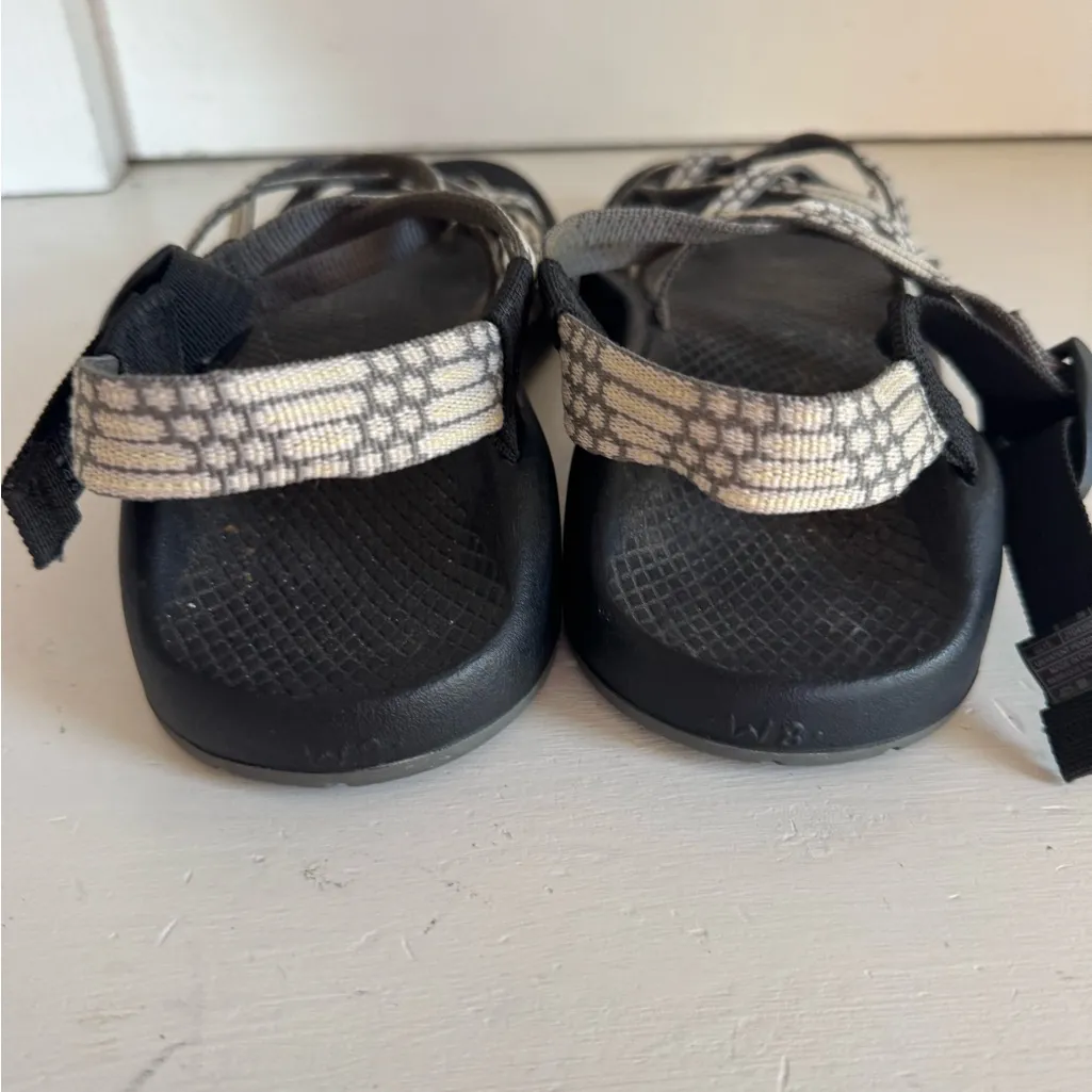 Chaco women’s ZX2 strappy sandals size 8 - Image 6