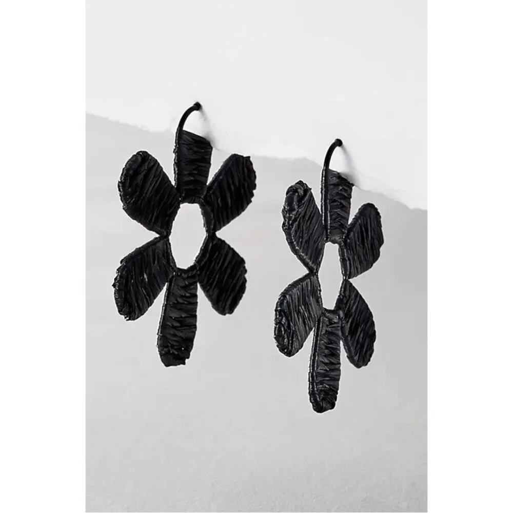 Free People Wendy Woven Flower Hoops Black NWT Bohemian Funky Raffia Earrings - Image 4