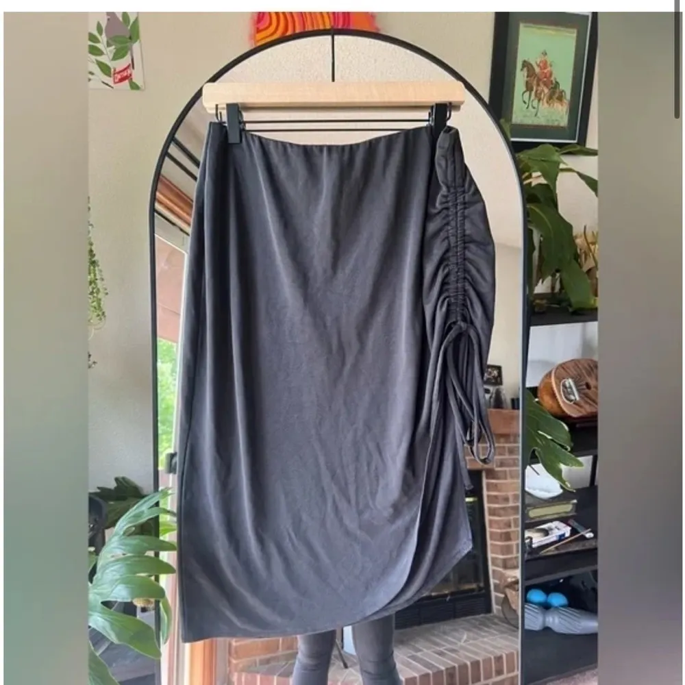 open edit ruched midi skirt​​​ - Image 4