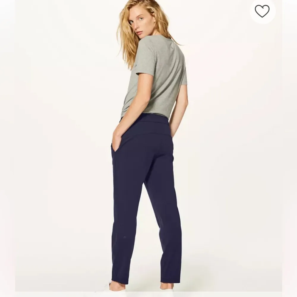 Lululemon On The Fly Woven Pants Navy Women’s 4 - Image 2
