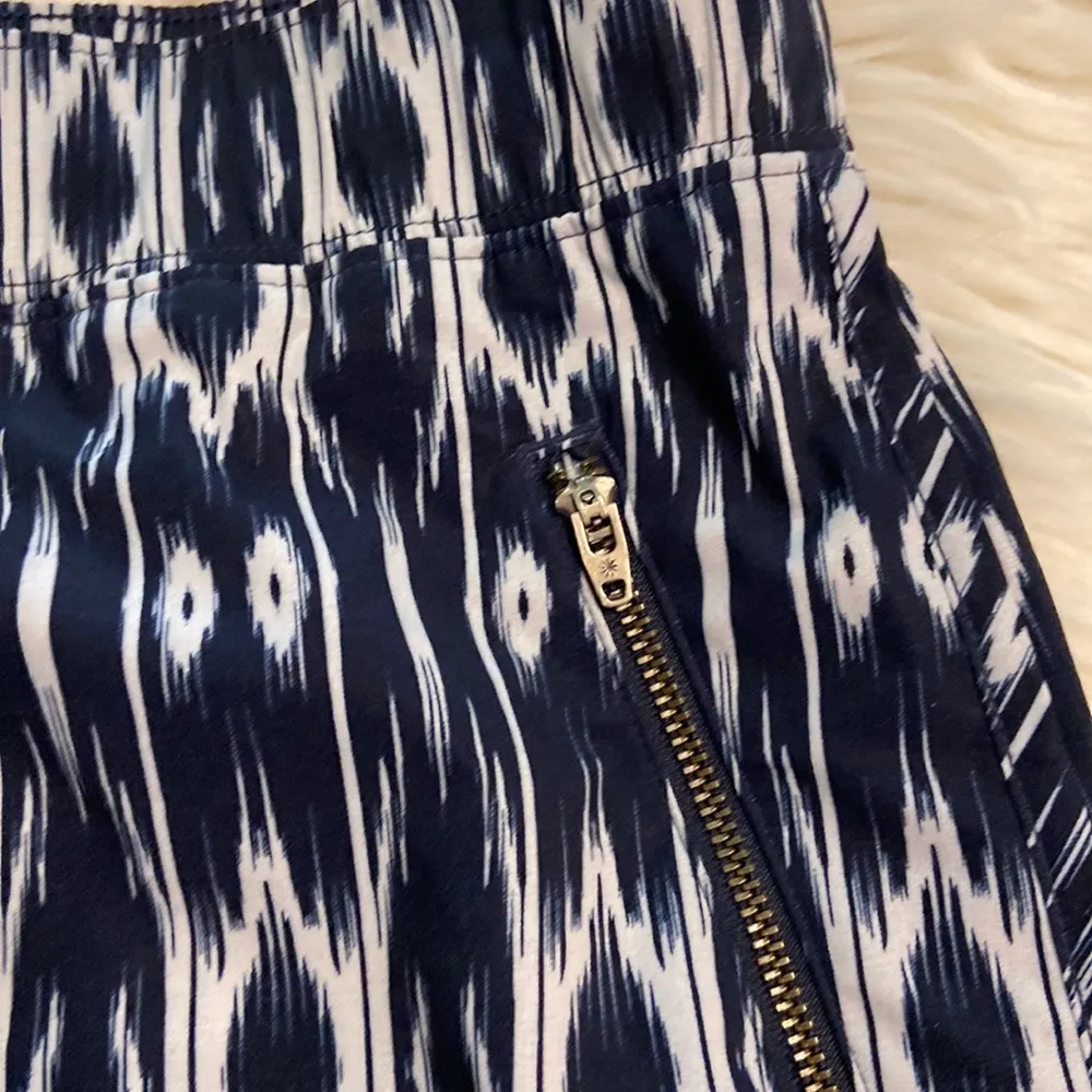 Athleta Skorts size S excellent condition two front pockets with zipper - Image 7