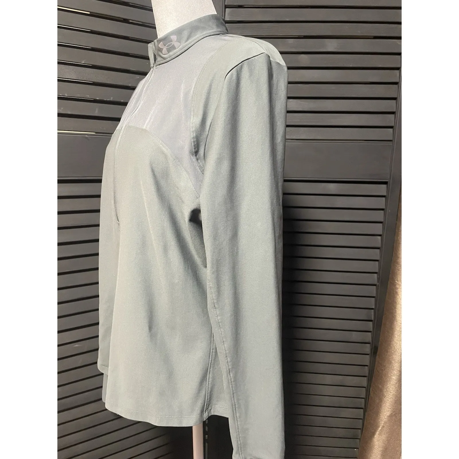 Under Armour Women's Qualifier Run Half Zip pullover in gray - Image 4