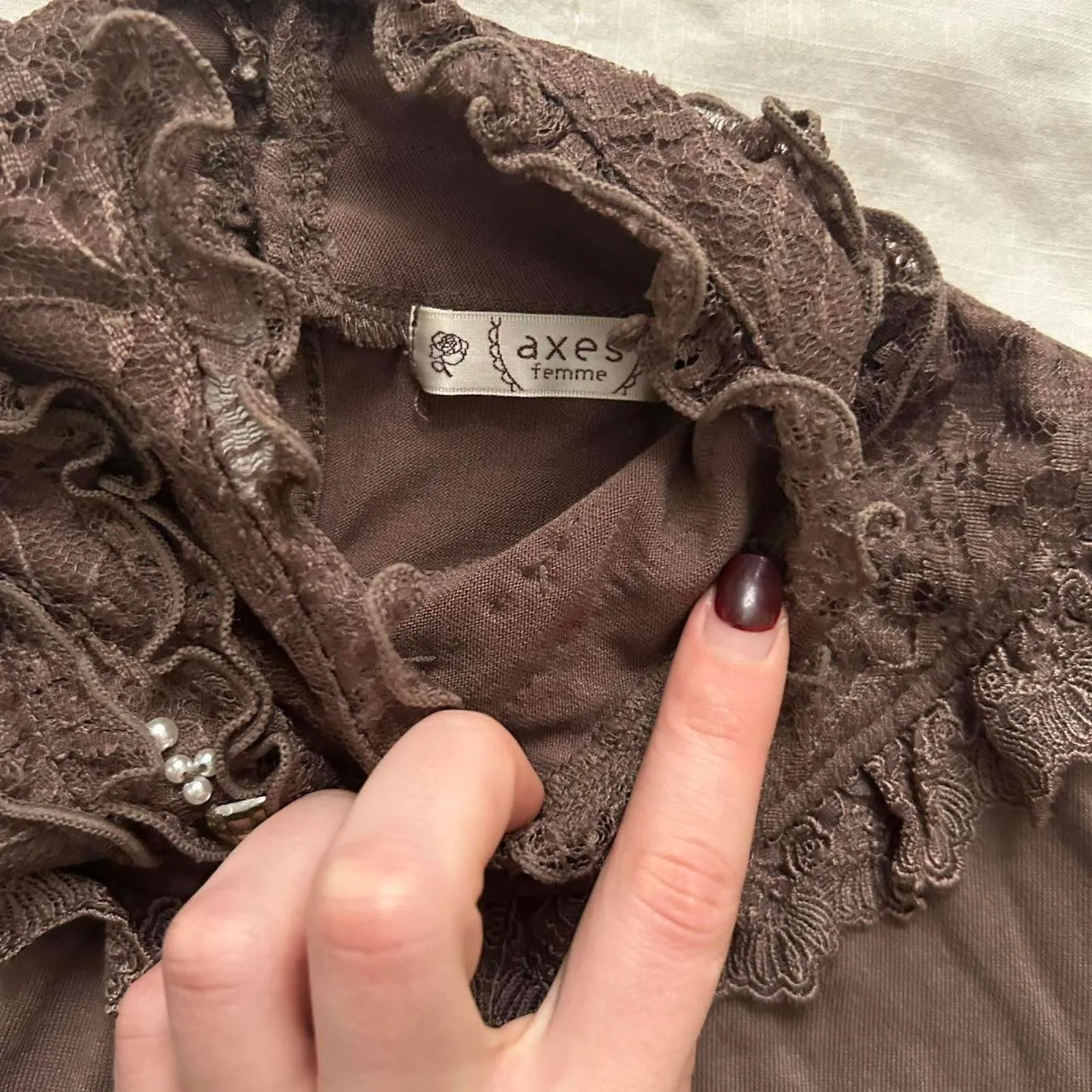 Axes Femme Brown long sleeve blouse lace high neck turtleneck Size medium - Image 4