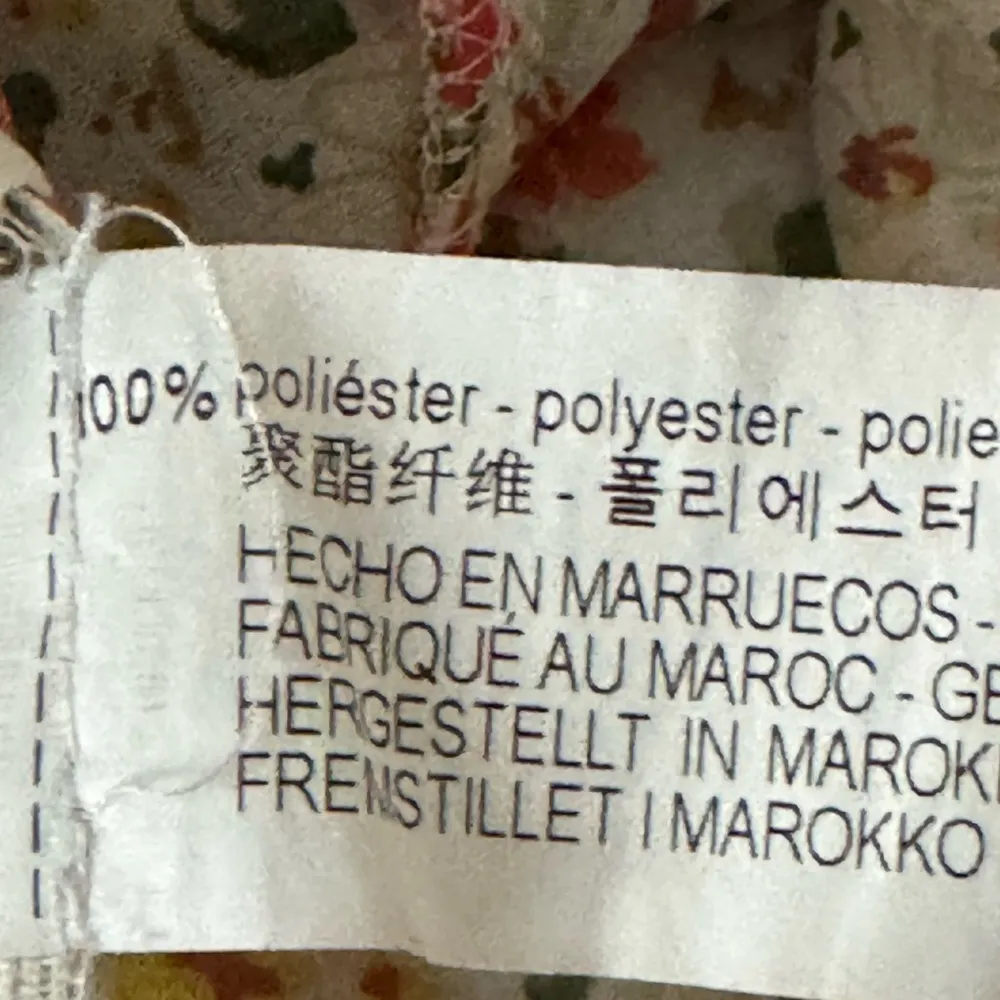 Zara Basic Collection Floral Crop Size L - Image 9