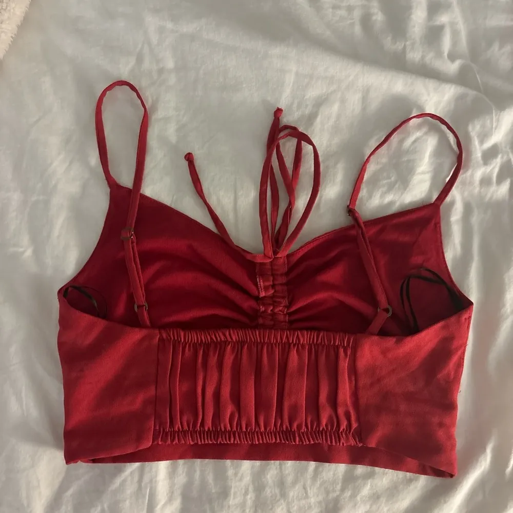 Just be red tie front crop top - Image 2