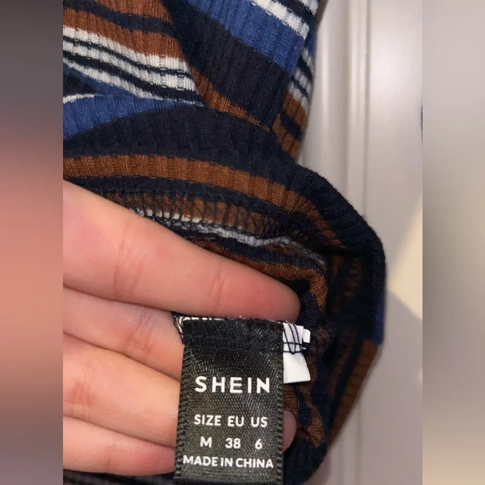 super cute long sleeve crop top - Image 2