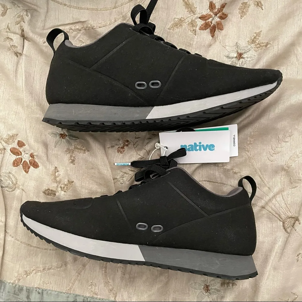 Native Cornell Jiffy Black Sneakers Size 7 - Image 2