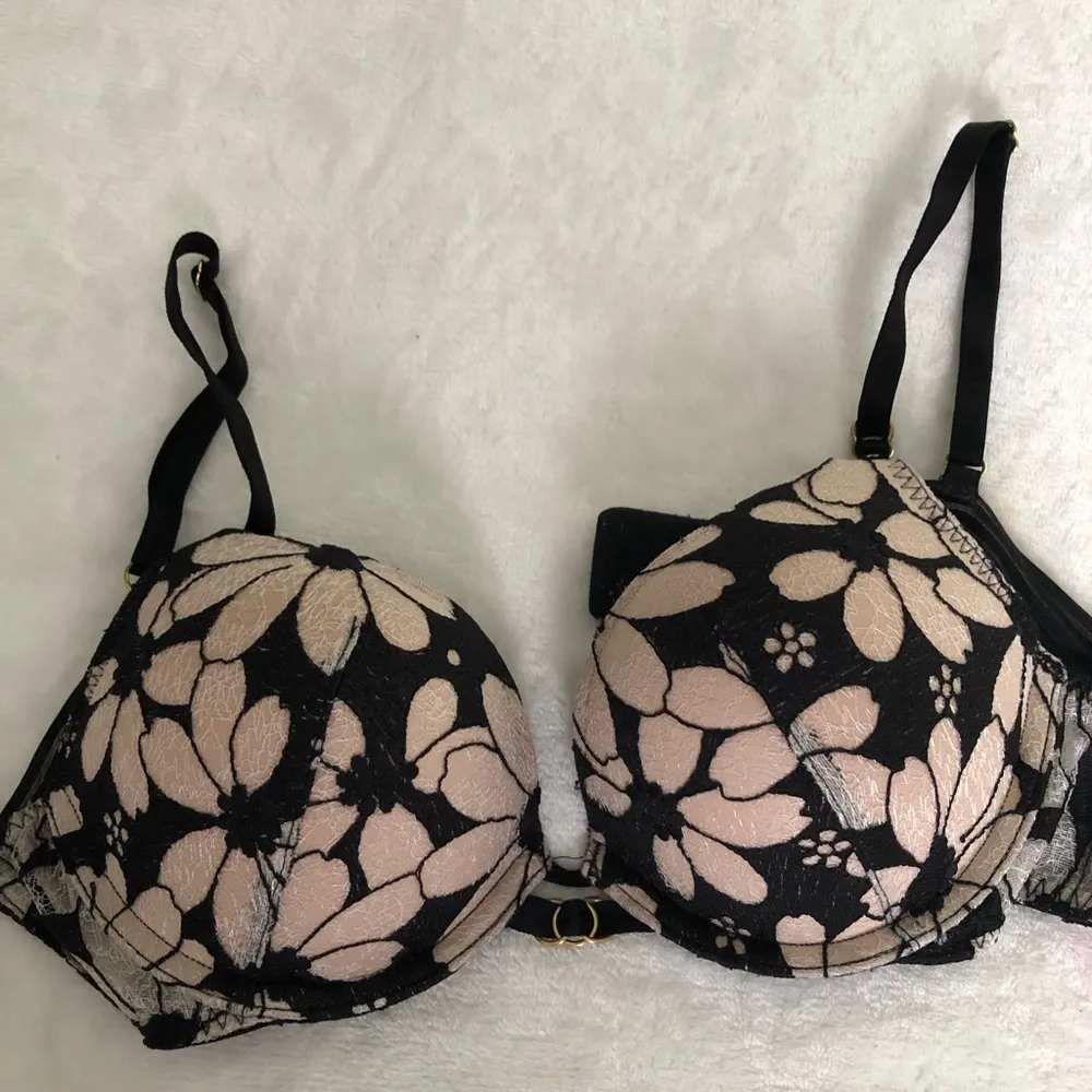 Victoria’s Secret mesh embroidery push-up bra, size 34A - Image 3