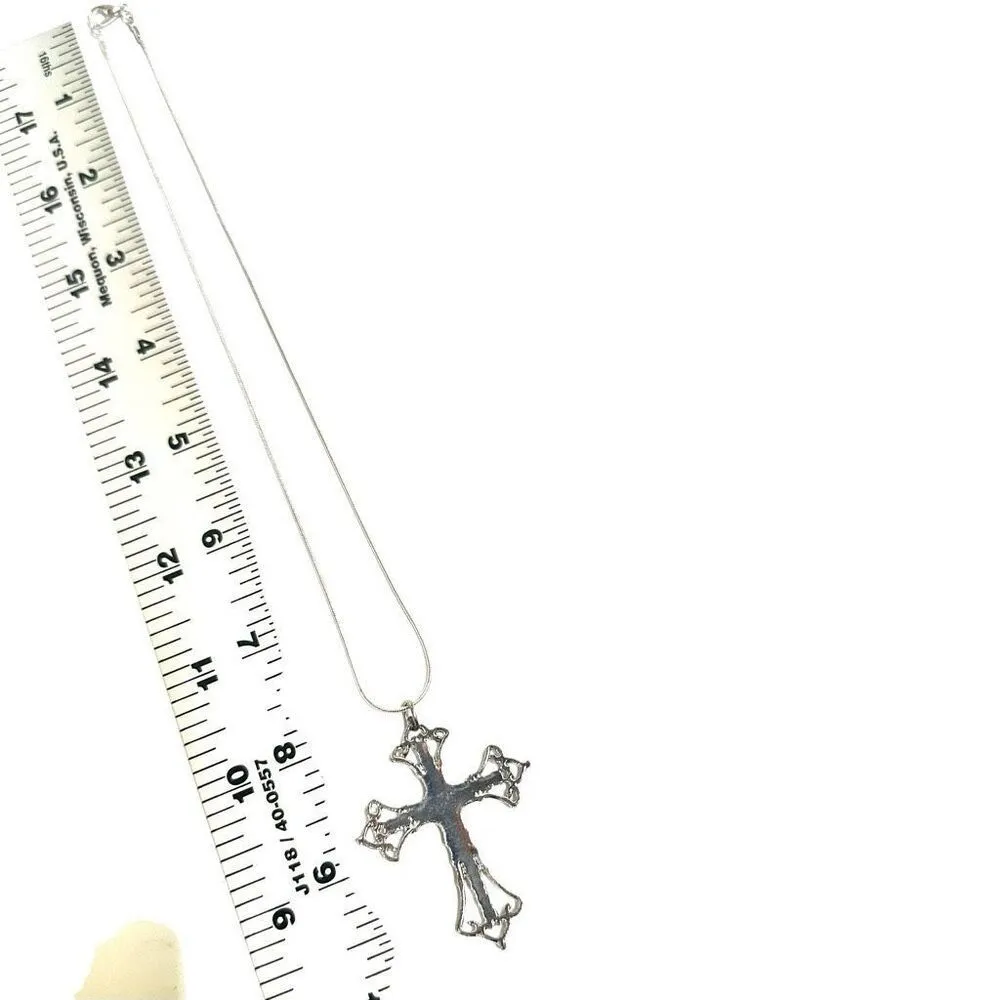 Silver tone rhinestone cross necklace - Image 8