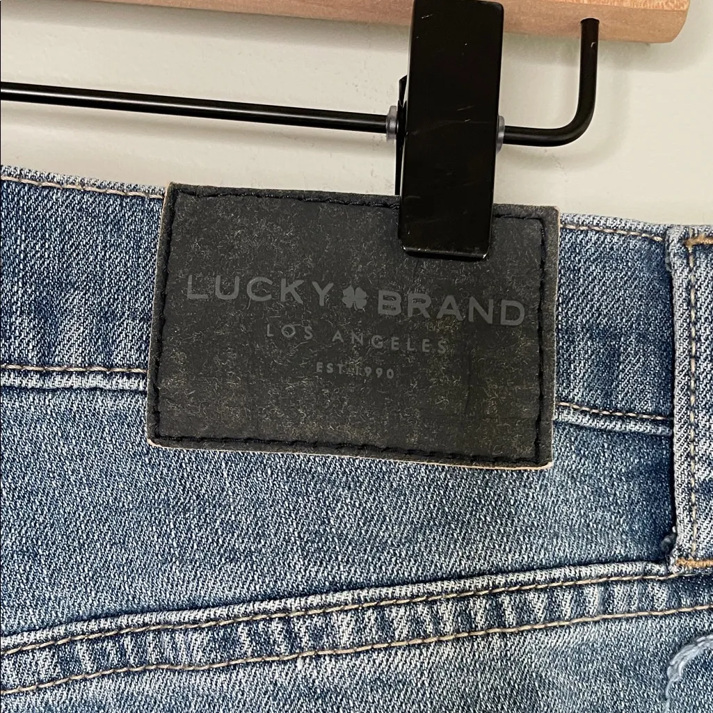 Lucky Brand High Rise Mom Jean Light Blue Denim Jeans - Image 7