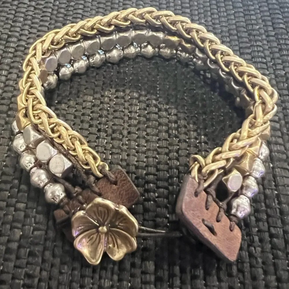 Lucky Brand  triple strand bracelet‎ floral closure - Image 2