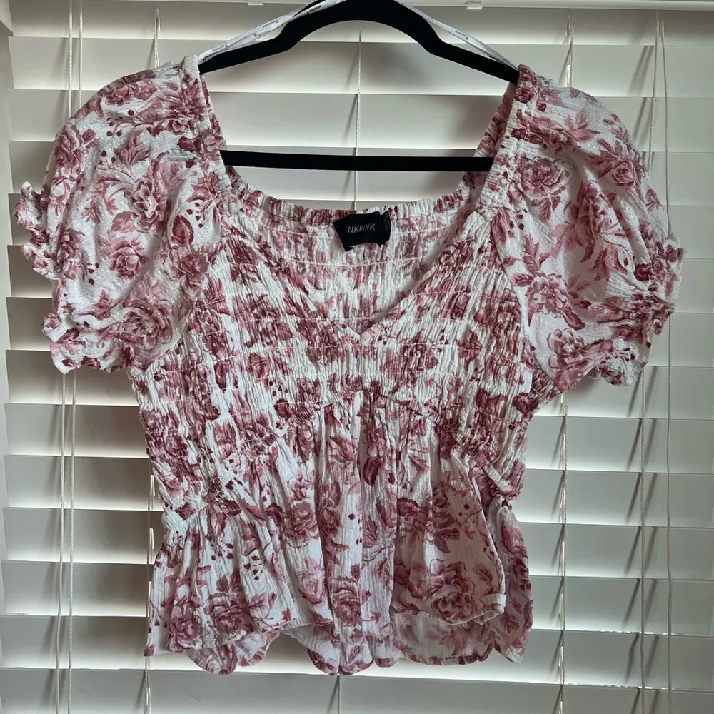 Mink Pink - Love Story Top - size Medium - Image 2