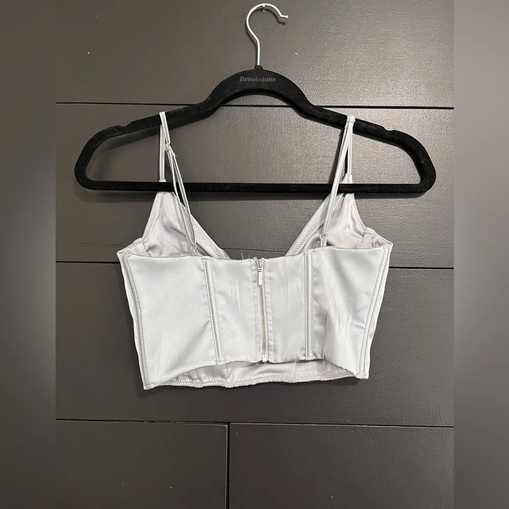 WHITE FOX Silver Corset Crop Tank Top Women’s Sz Small EUC - Image 3