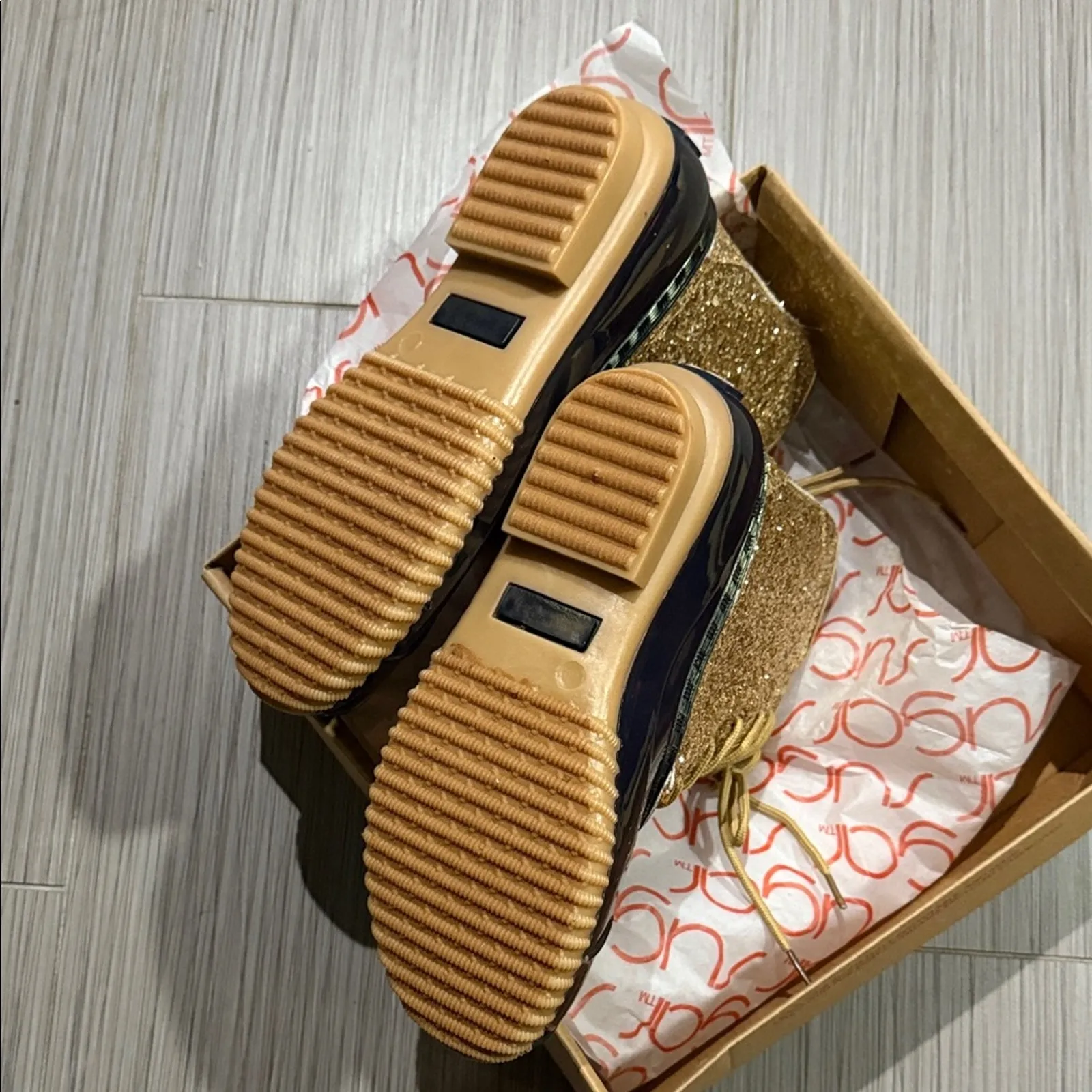 Sugar Gold Glitter and navy Winter Boots Size 7 - Image 10