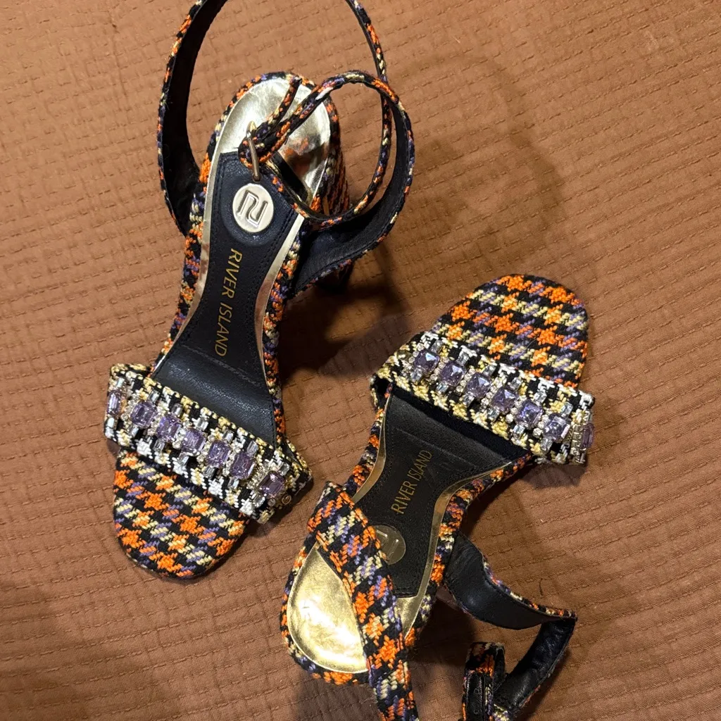RIVER ISLAND Black and Orange Embellished Heels - Image 10
