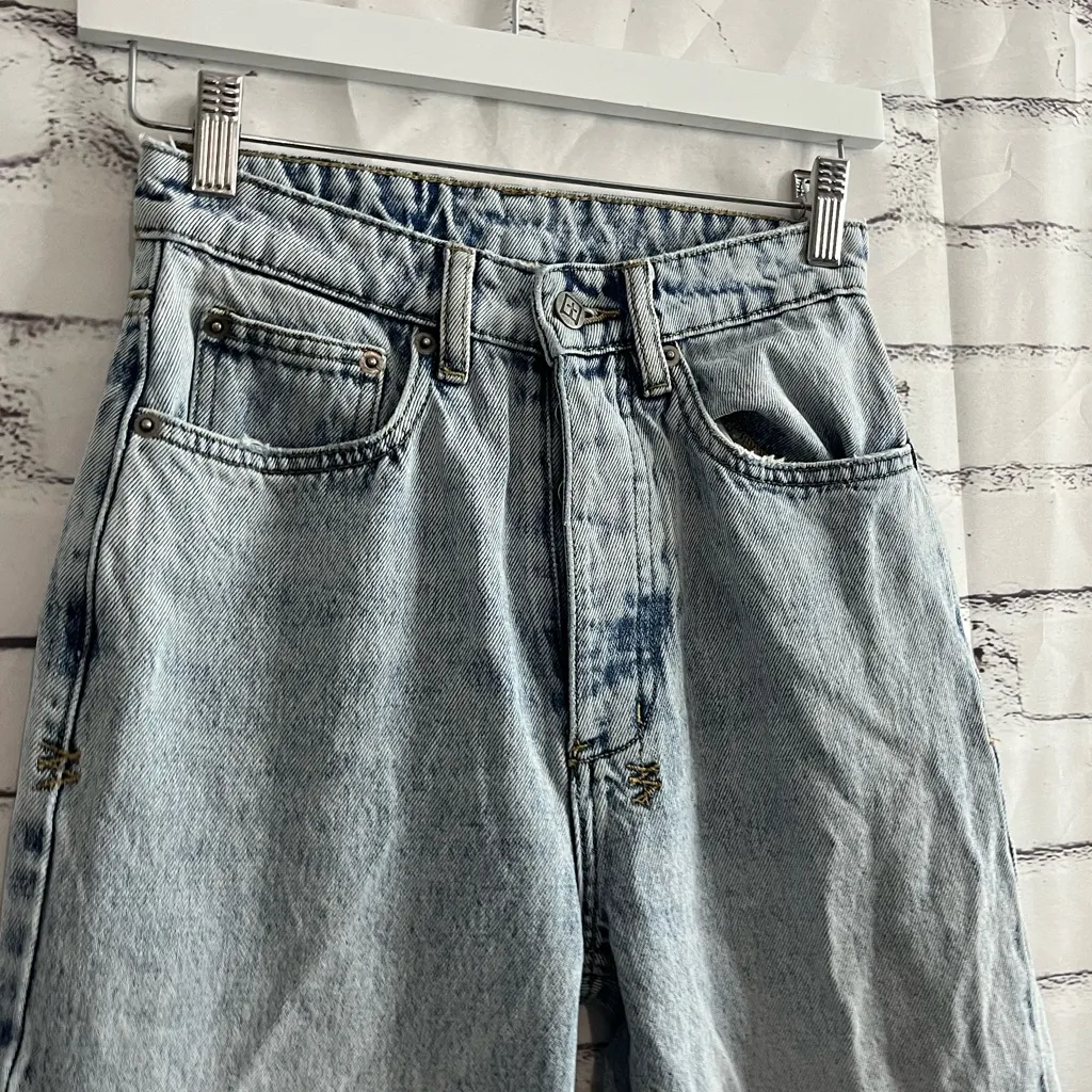 Ksubi Light Wash Straight Leg Jeans SZ 25 100% Cotton High Rise Denim Button Fly - Image 3