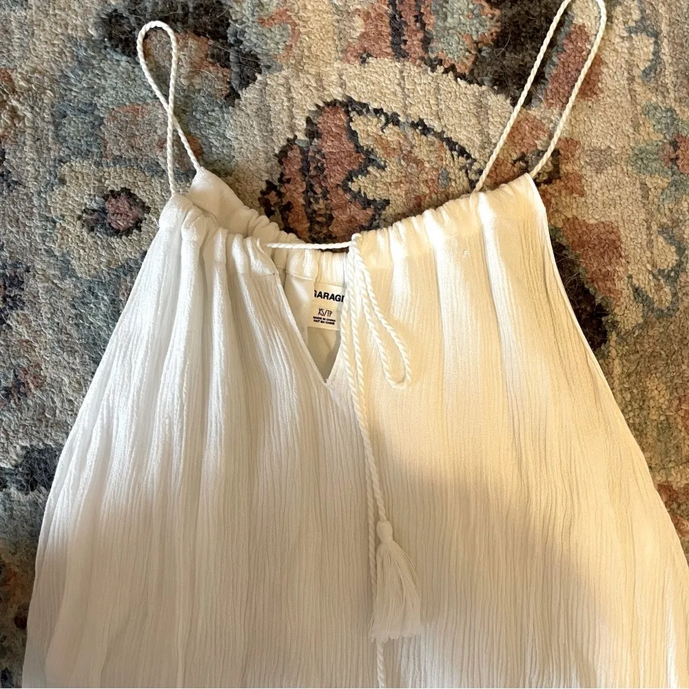 WHITE HALTER STYLE DRESS - Image 2