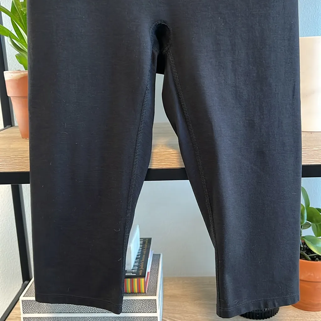 SPANX Mid-Rise Double Waistband Capri Compression Pant, M - Image 3