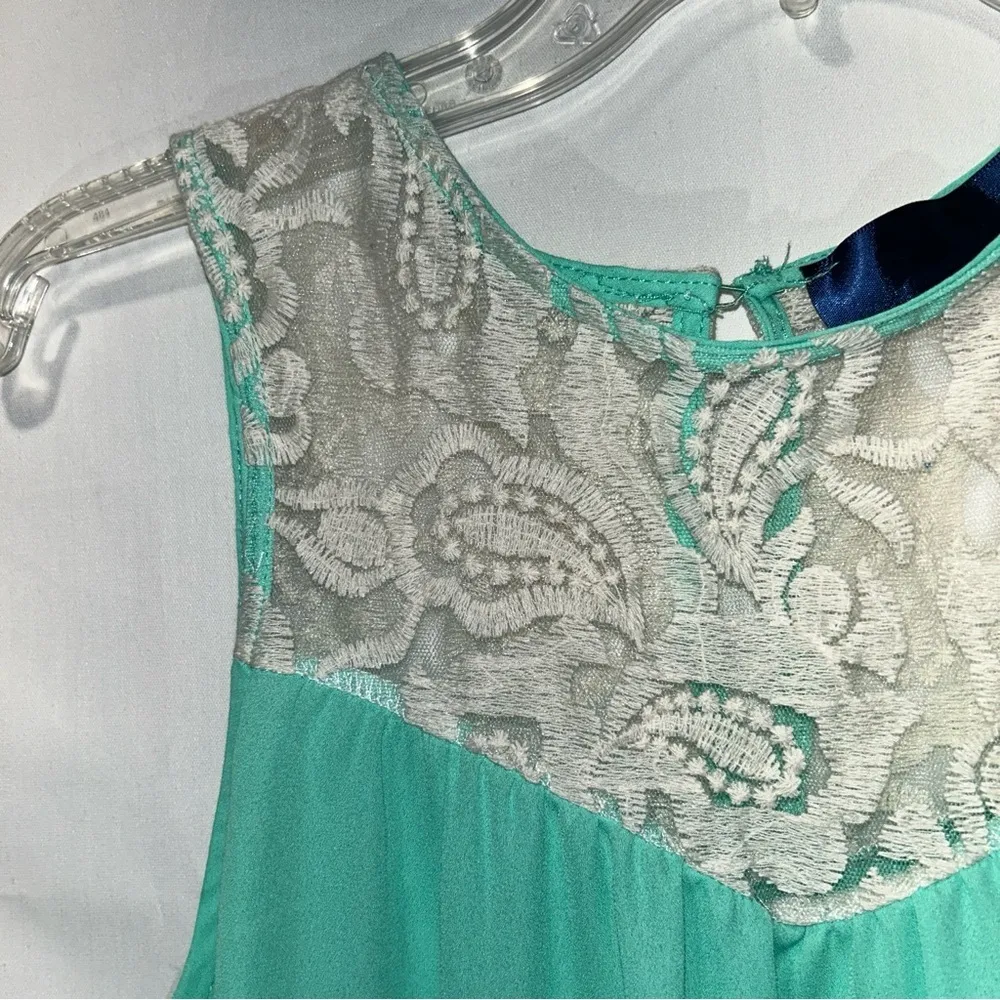 Lace Sleeveless Top Women’s Small Green - Image 3