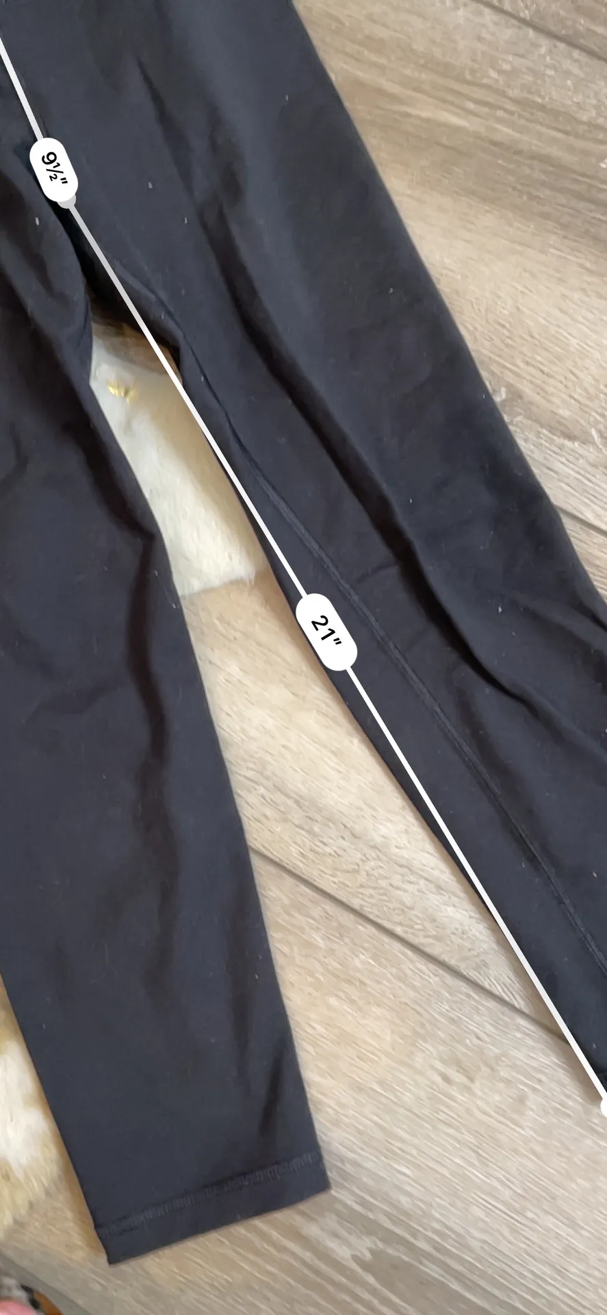 Victoria's Secret  VSX Black Capri Knockout Crop Leggings  - Image 4