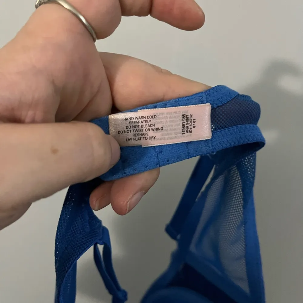 Victoria Secret VS Blue Lace Underwire Push Up Bra 36B - Image 4