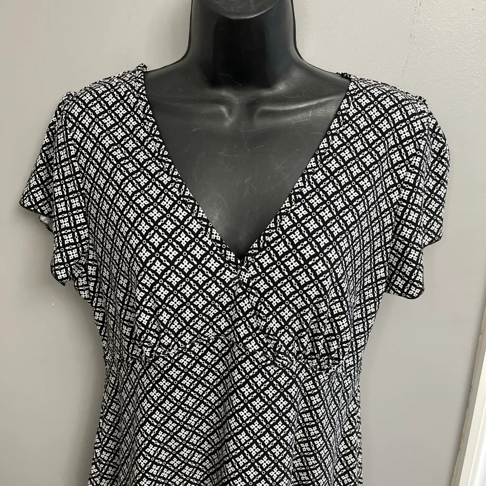 Marilyn Monroe Black and White Peplum Blouse - Image 2