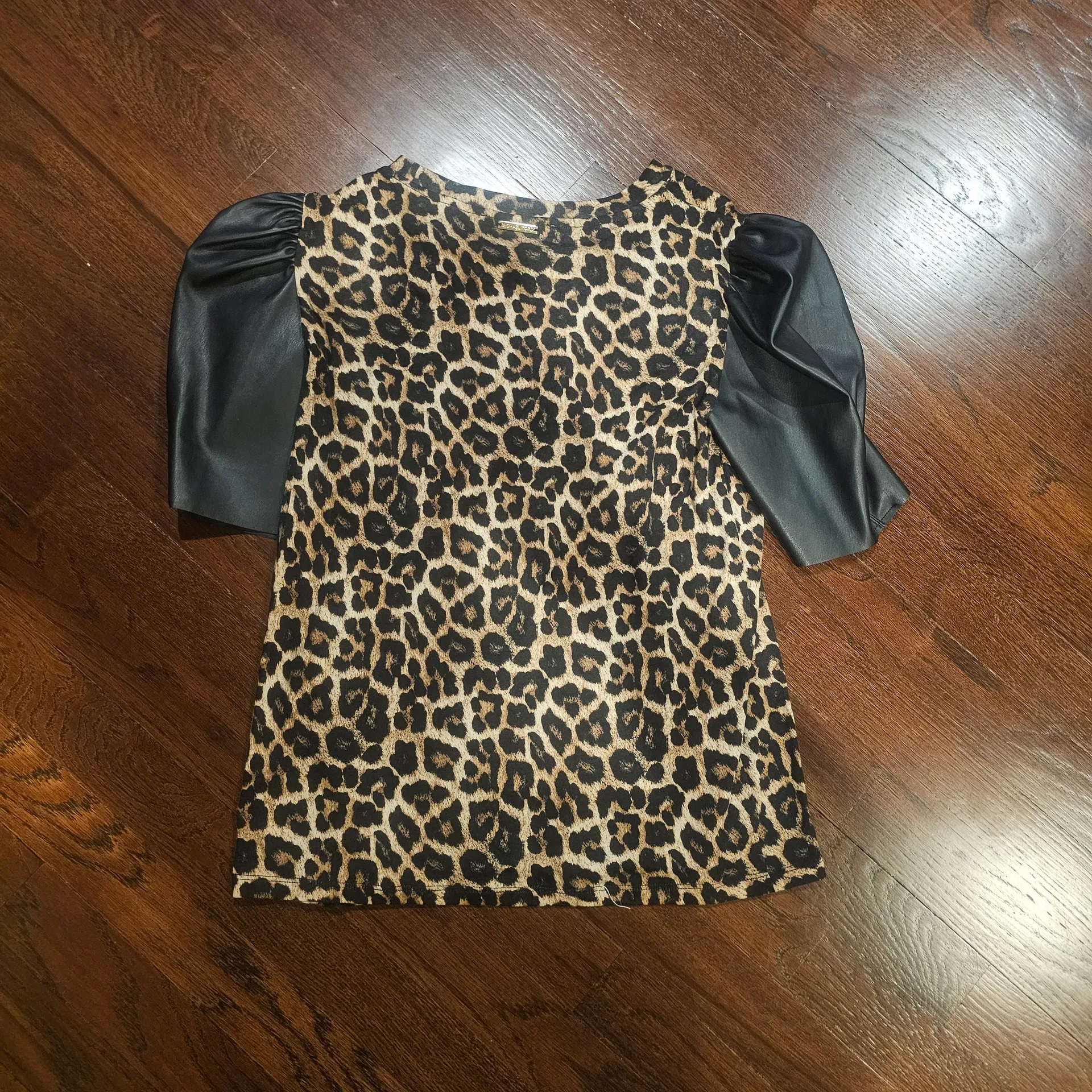 Michael Kors Leopard Print Blouse with Black Puff Sleeves - Image 8