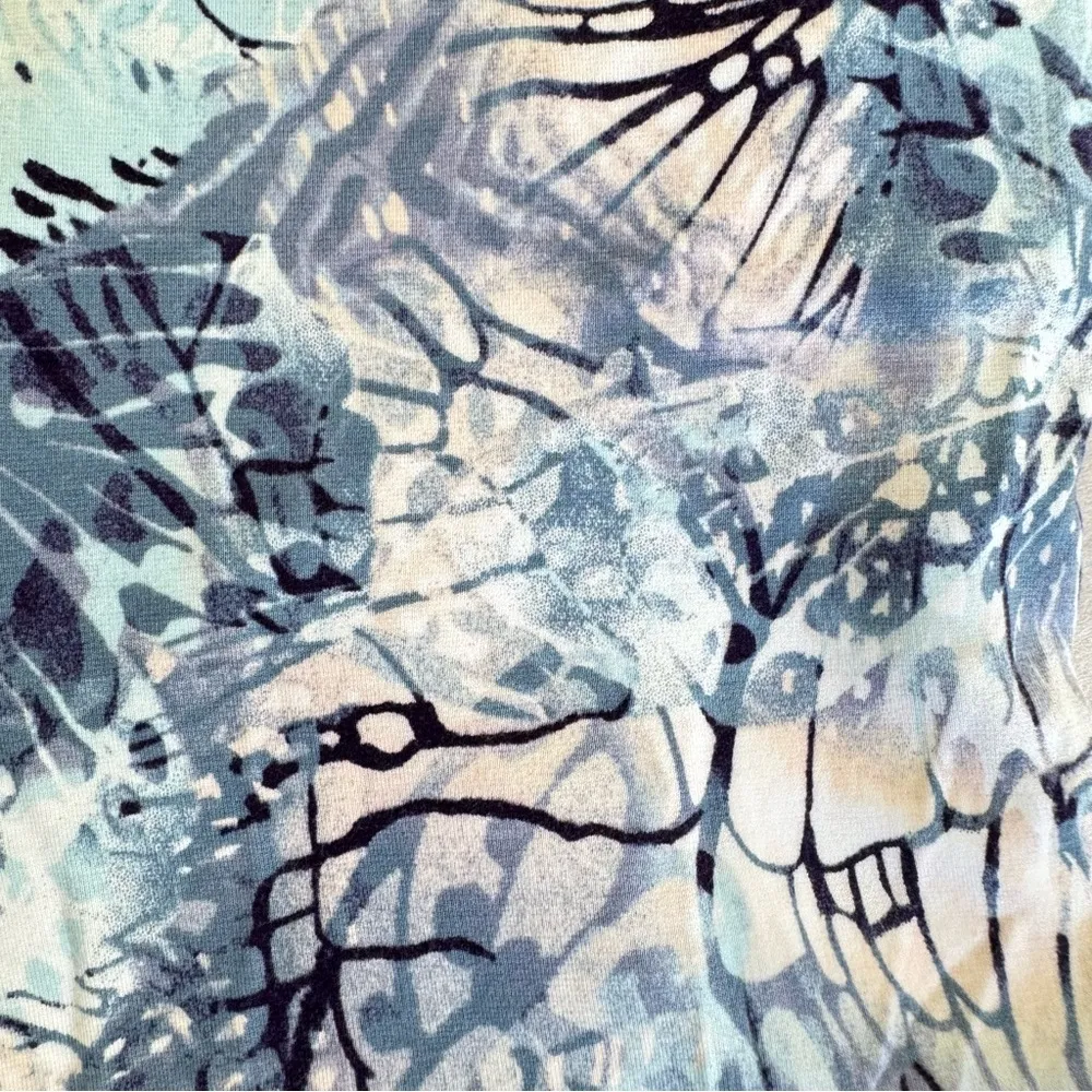 Chico’s Fabulously Slimming Pastel Butterfly Wing Print Capri Leggings Size 1/M - Image 5