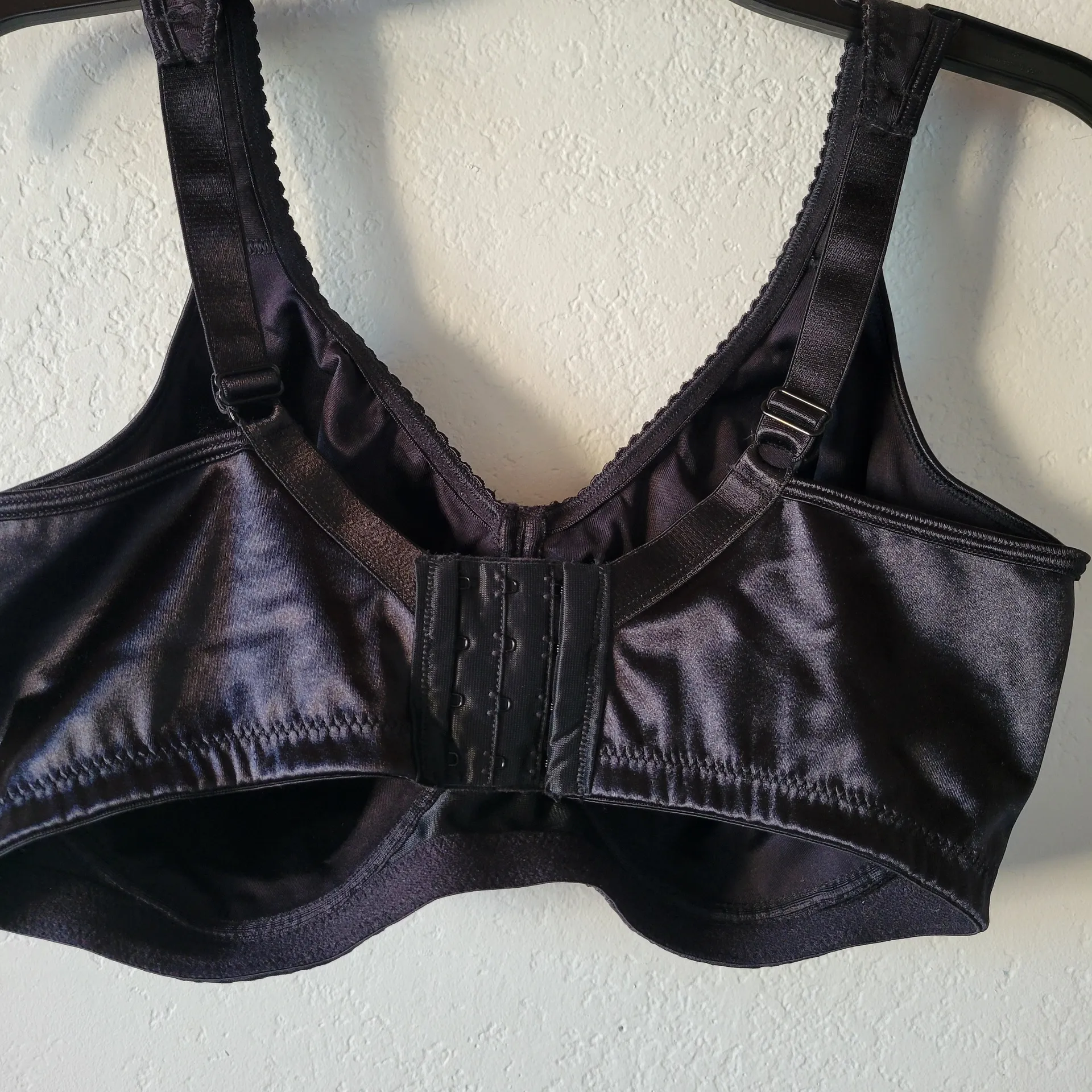 Playtex 18 Hour Wirefree Ultimate Lift & Support Cushioned Women's Black 38DDD - Image 5