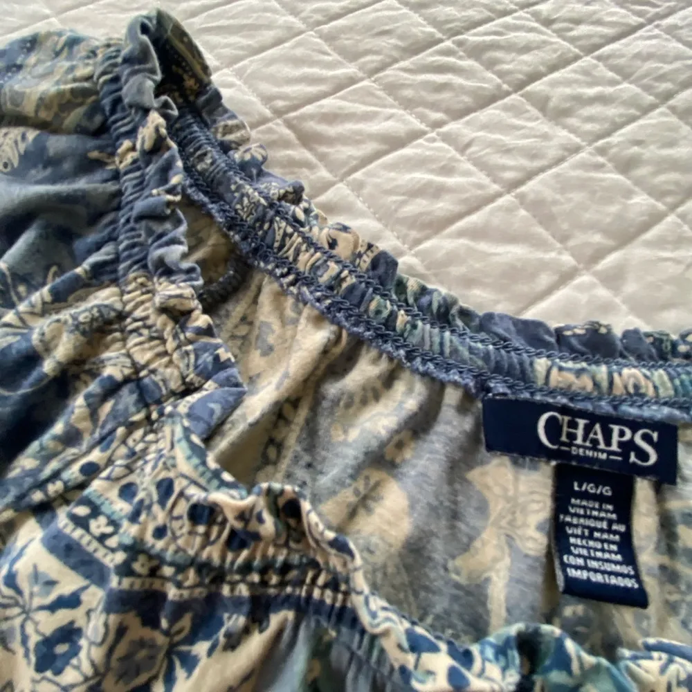 Chaps Blue and Beige Paisley Knit Top Size Large - Image 6