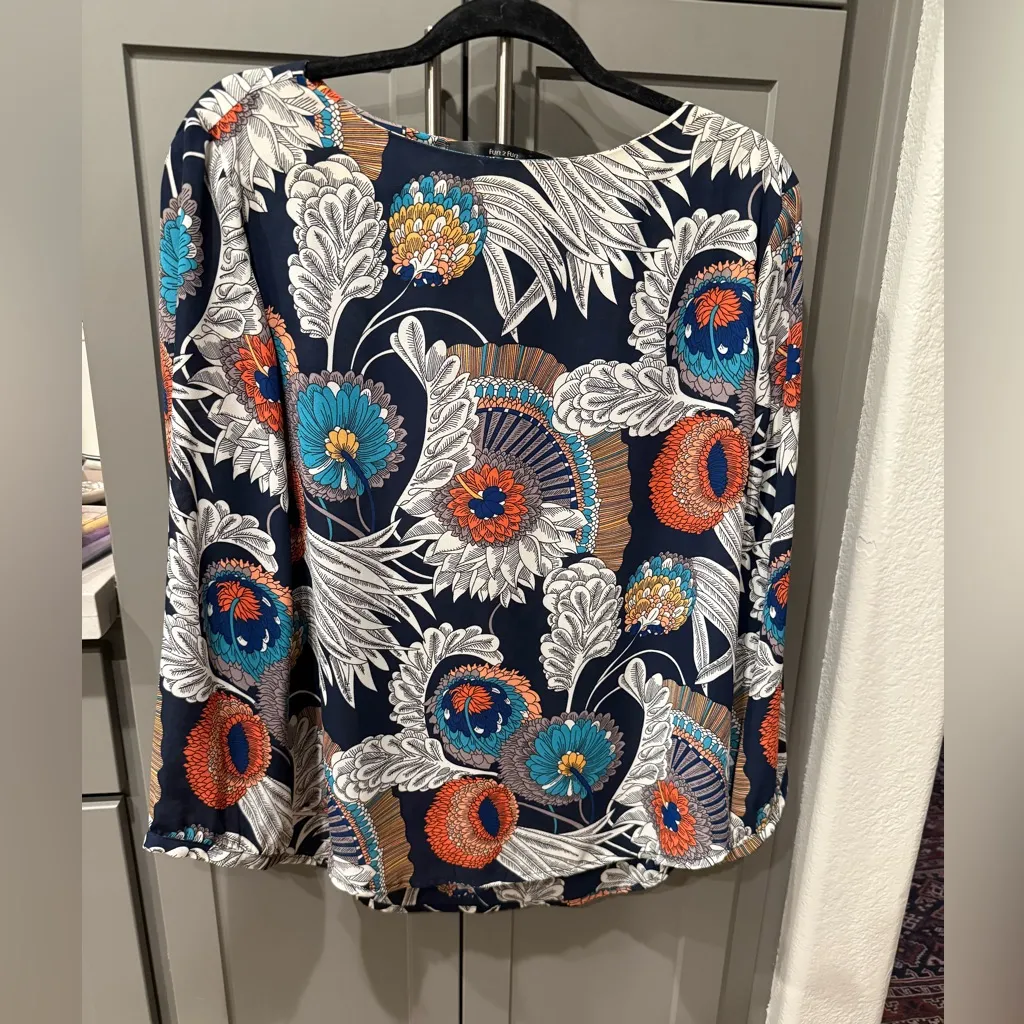 Fun2Fun Bold Floral Bell Sleeve Blouse XL
Navy Multicolor - Image 3