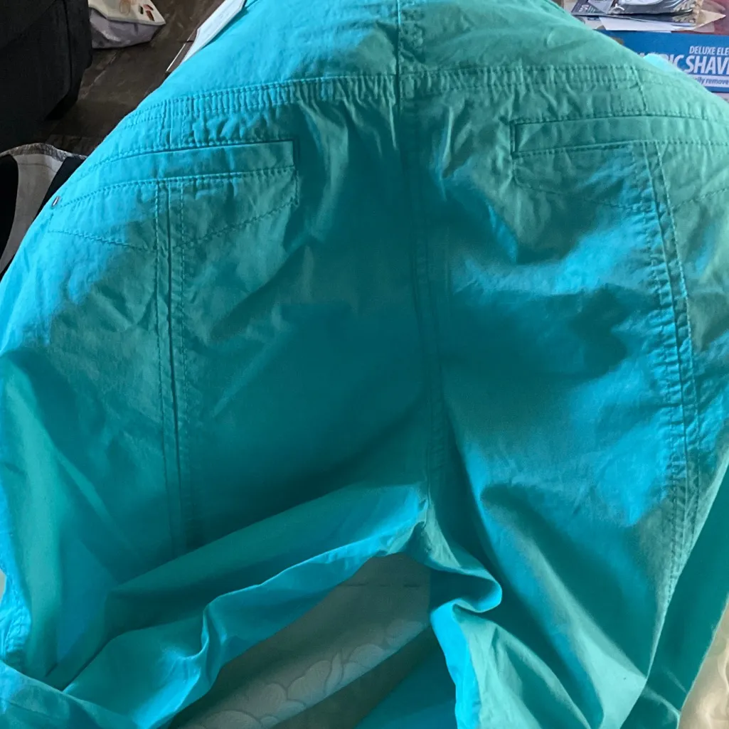 Chico's Cool Cotton Aqua cotton cropped pants. 18-20” waist to hem 35” SIZE 2 - Image 7