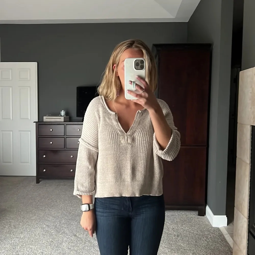 HOST PICK 🌟 Gimmicks Sweater - Image 10