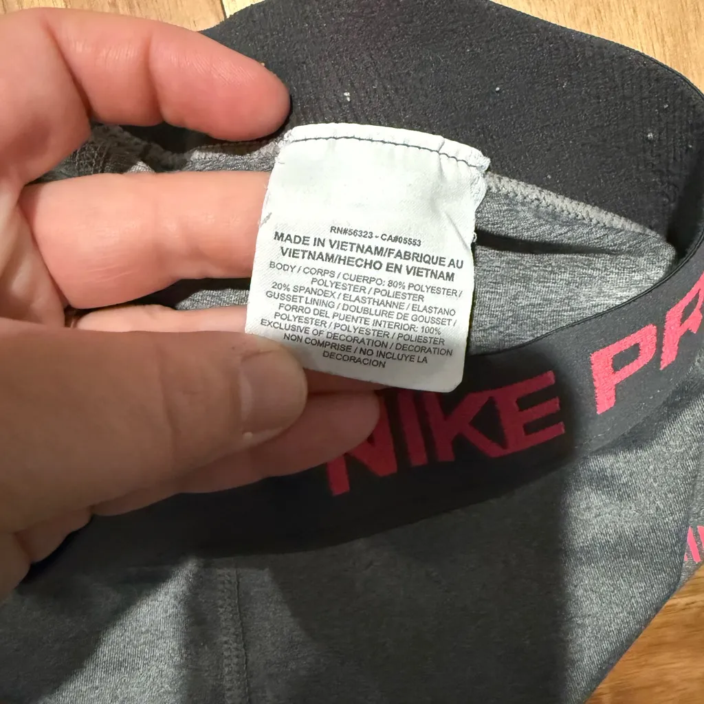 Nike pro dri fit shorts small - Image 3