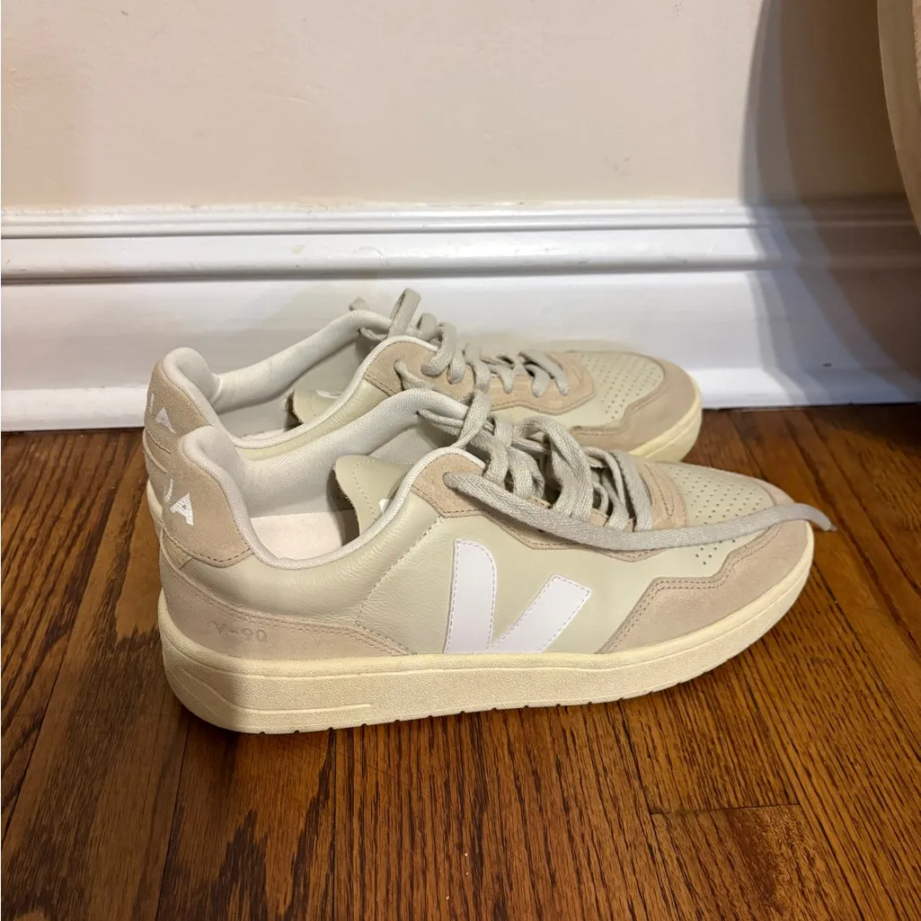 NWT Veja Sneakers v-90 - Image 2