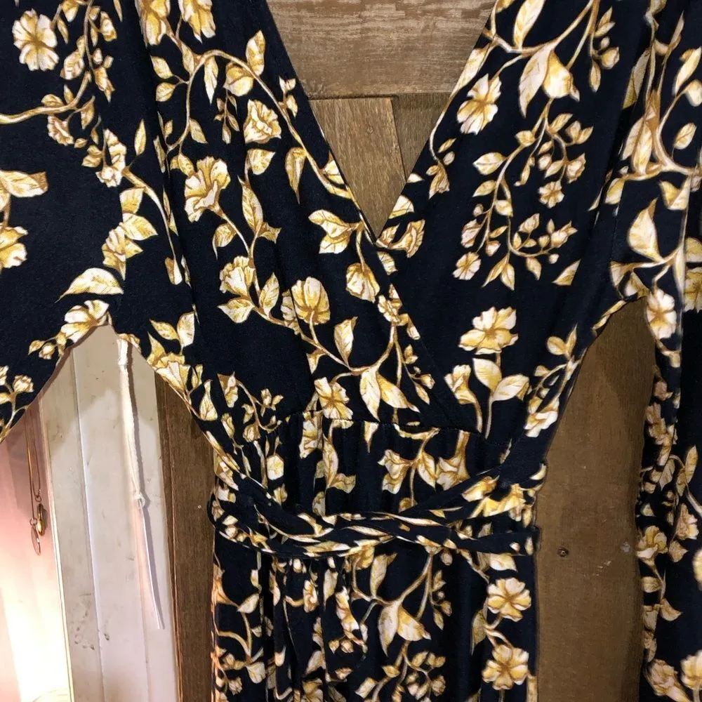 Jessica Simpson maternity  Black and golden yellow V-Neck Bishop Sleeve Gown - Image 3