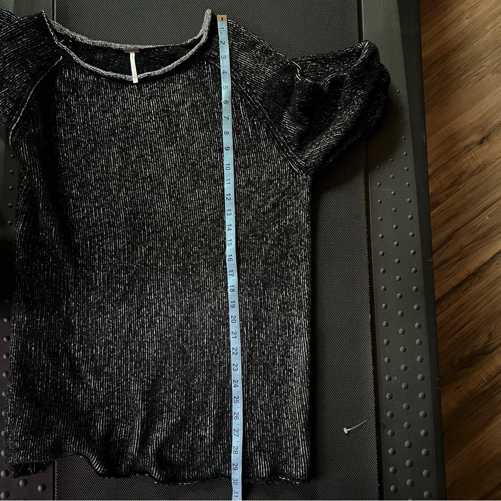 Free People Lenox Tunic Sweater in size Small - Image 11