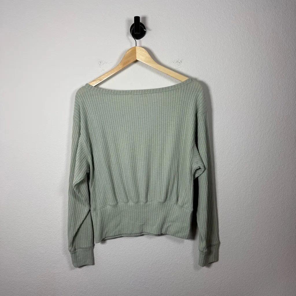 Spiritual Gangster Women’s Ballet Rib Banded Hem Pullover in Sage Green M - Image 10