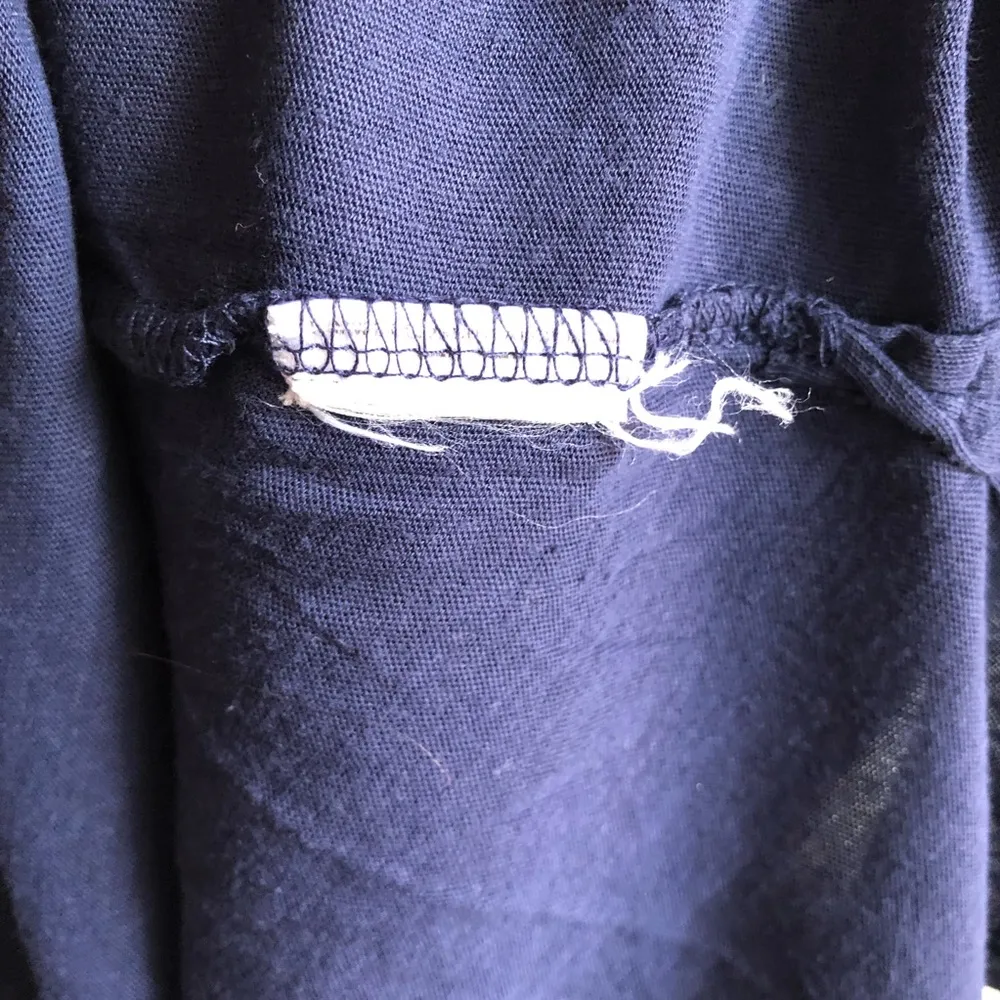 Polo Ralph Lauren Tee Navy Blue V Neck Top with White Logo at Hem Sz S EUC - Image 7