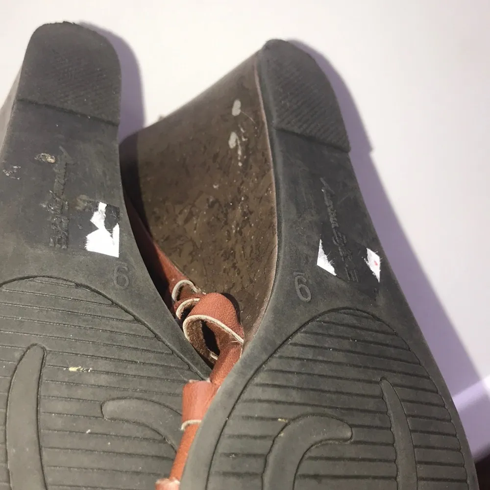 - American Eagle Wedge sandals Sz 9 - Image 4